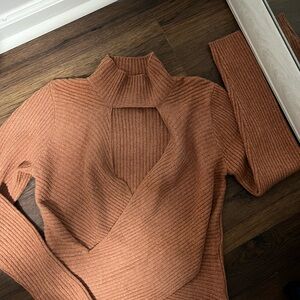 Women's Ribbed Knit Sweater in Tan